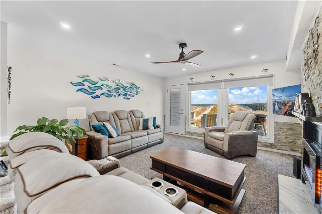 Virginia Beach, Virginia 23455, United States, 3 Bedrooms Bedrooms, ,4 BathroomsBathrooms,Residential,Active,97739