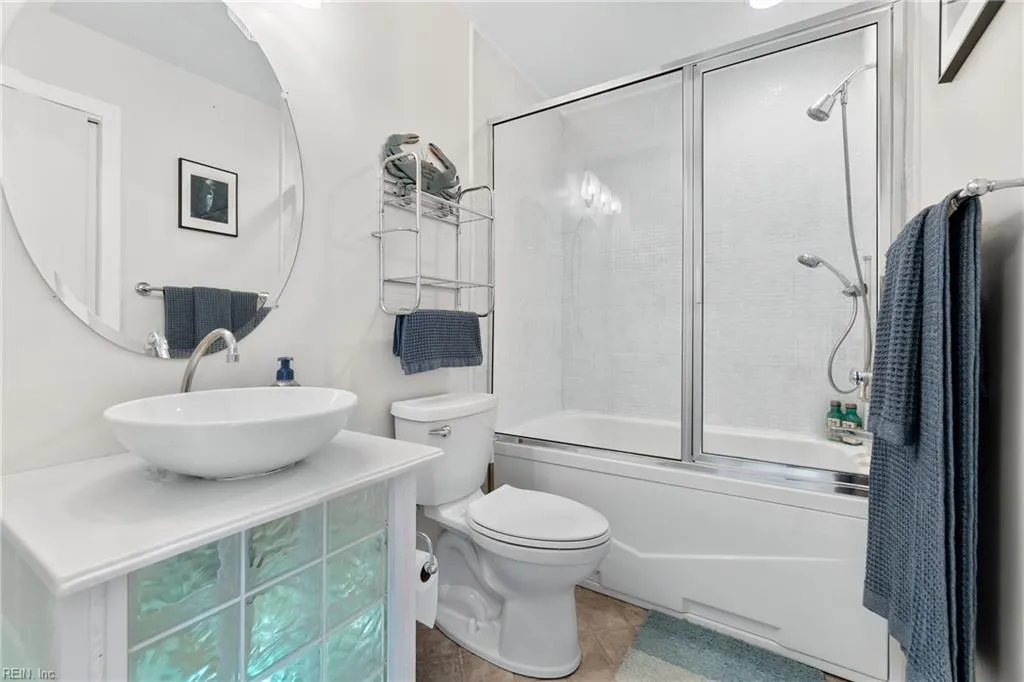 Virginia Beach, Virginia 23455, United States, 3 Bedrooms Bedrooms, ,4 BathroomsBathrooms,Residential,Active,97739