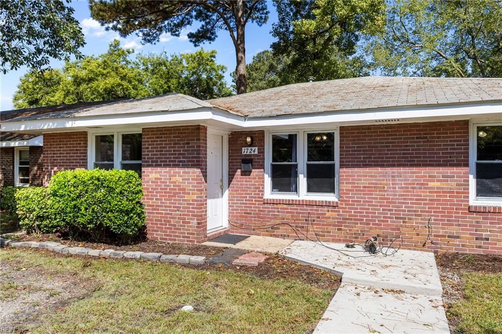 Photo of 1724 W 48th Street Street #Virginia B, Norfolk, VA 23508 (MLS # 10632721)