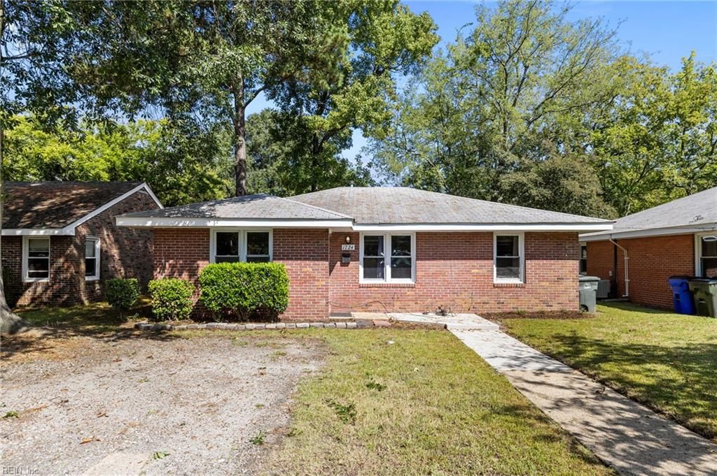 Photo of 1724 W 48th Street Street #Virginia B, Norfolk, VA 23508 (MLS # 10632721)