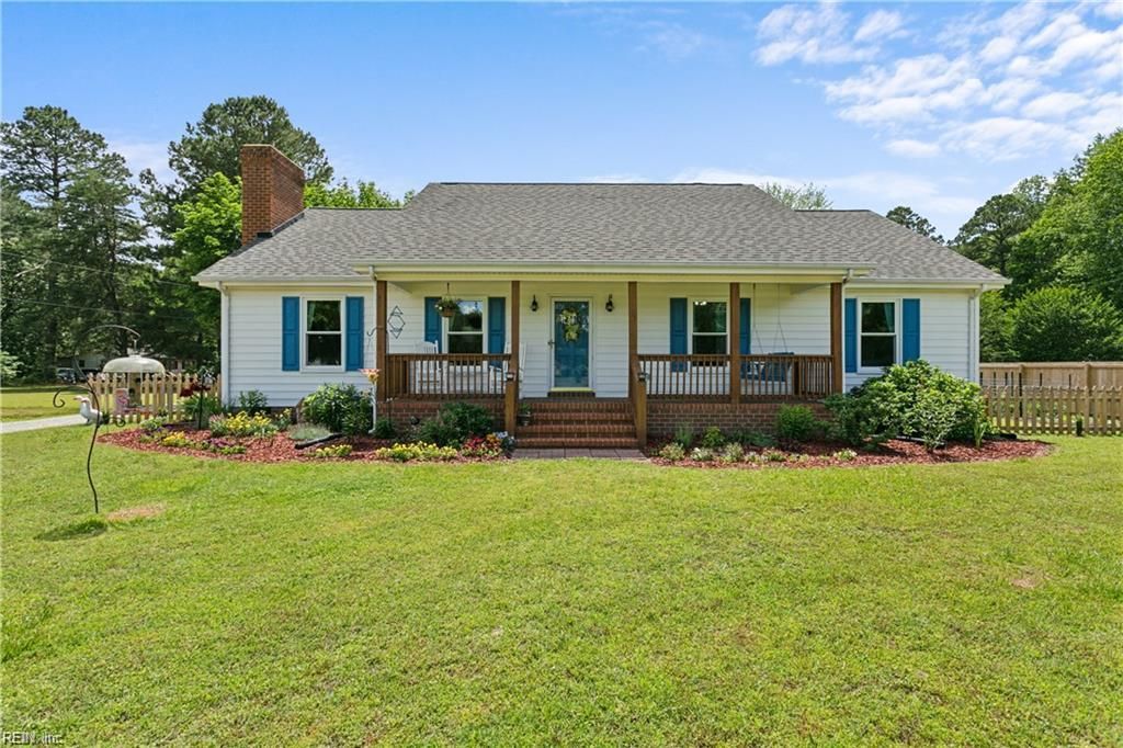Photo of 5786 Booker Lane, Gloucester, VA 23061 (MLS # 10634791)
