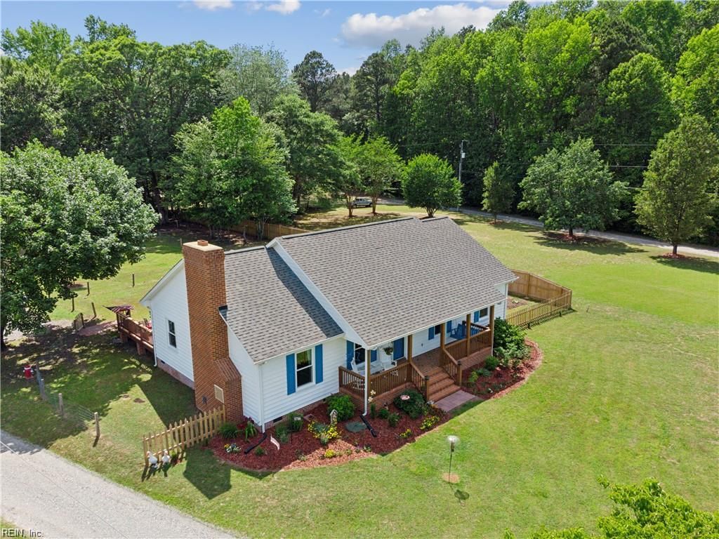 Photo of 5786 Booker Lane, Gloucester, VA 23061 (MLS # 10634791)