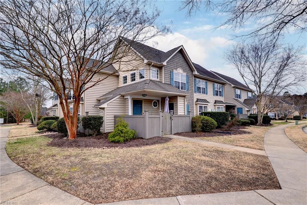 Photo of 1810 Duntrune Glen, Williamsburg, VA 23188 (MLS # 10630348)