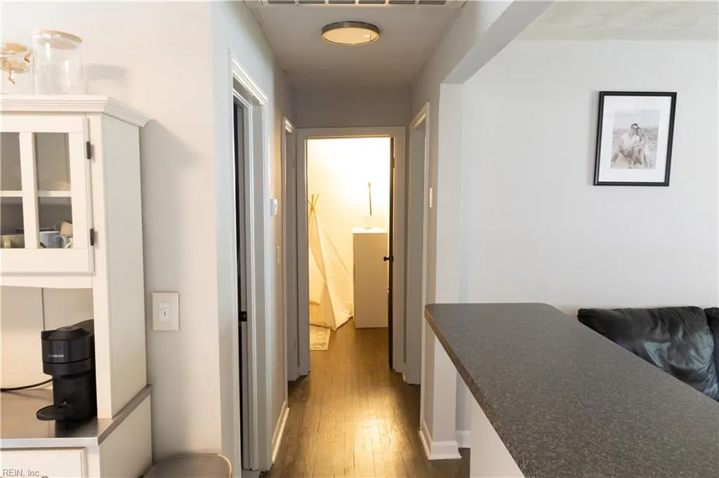 Virginia Beach, Virginia 23454, United States, 2 Bedrooms Bedrooms, ,1 BathroomBathrooms,Residential,Active,239777