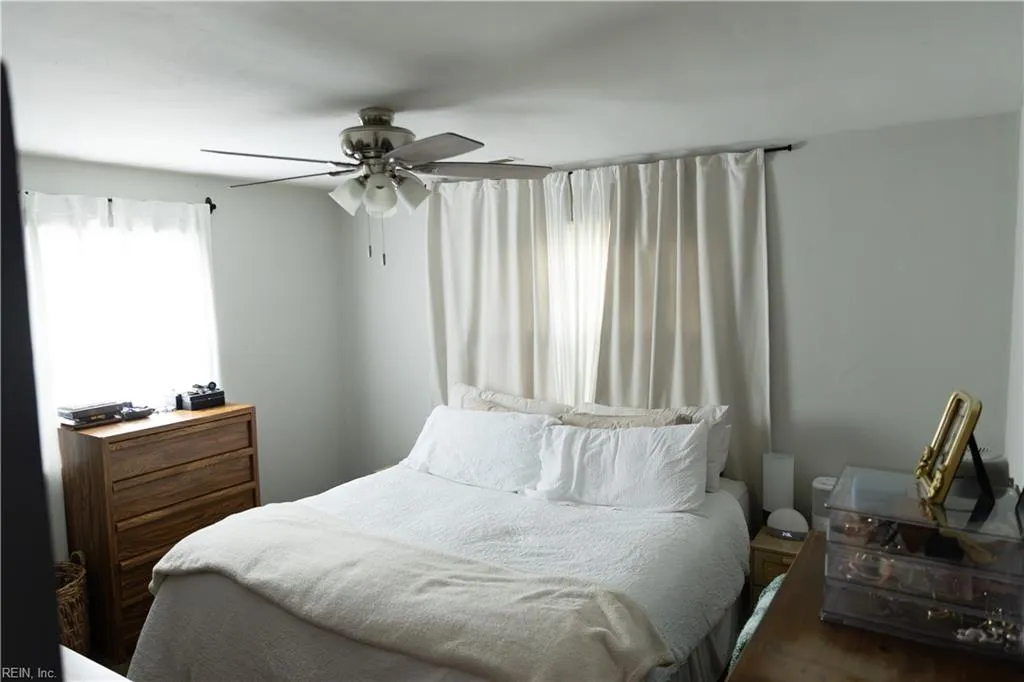 Virginia Beach, Virginia 23454, United States, 2 Bedrooms Bedrooms, ,1 BathroomBathrooms,Residential,Active,239777