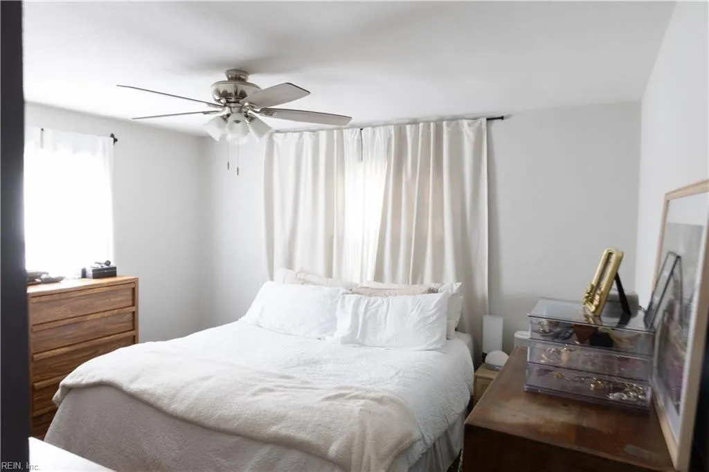 Virginia Beach, Virginia 23454, United States, 2 Bedrooms Bedrooms, ,1 BathroomBathrooms,Residential,Active,239777