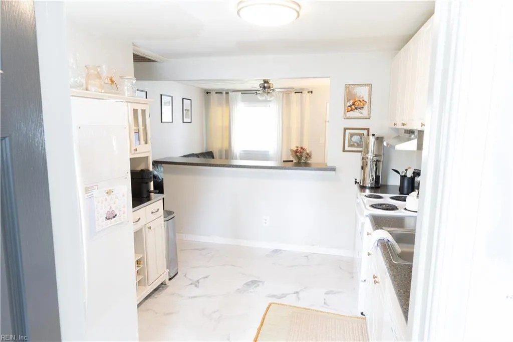 Virginia Beach, Virginia 23454, United States, 2 Bedrooms Bedrooms, ,1 BathroomBathrooms,Residential,Active,239777