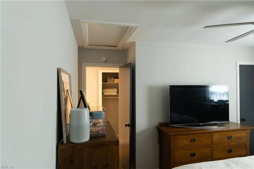 Virginia Beach, Virginia 23454, United States, 2 Bedrooms Bedrooms, ,1 BathroomBathrooms,Residential,Active,239777