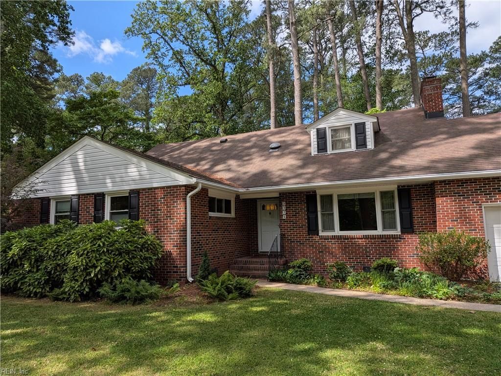 Photo of 3375 Lynnwood Drive, Virginia Beach, VA 23452 (MLS # 10635084)