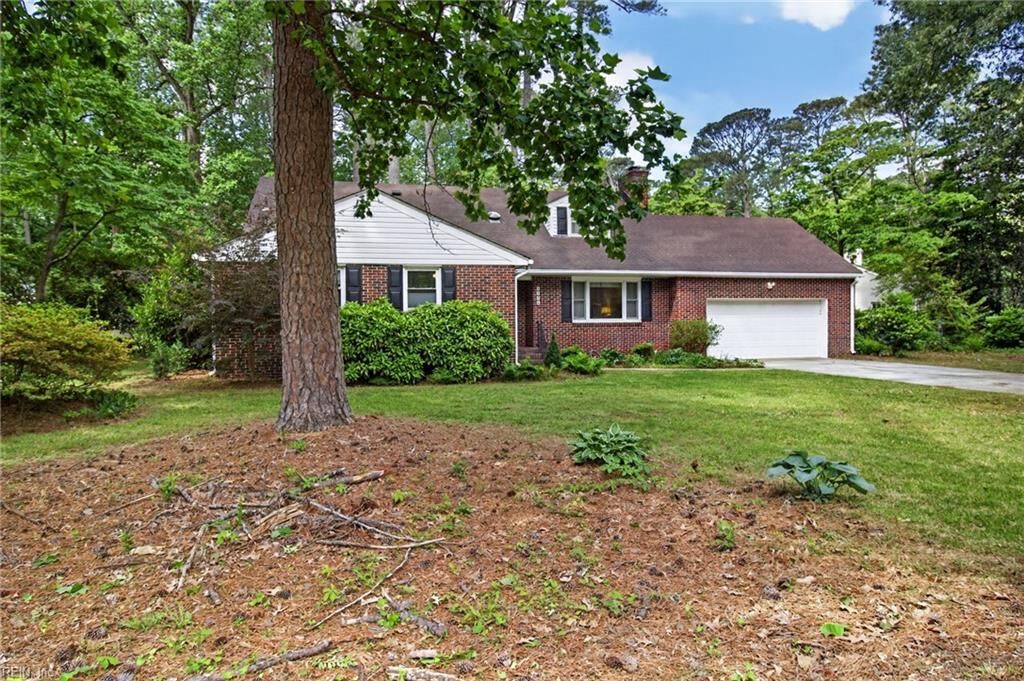 Photo of 3375 Lynnwood Drive, Virginia Beach, VA 23452 (MLS # 10635084)