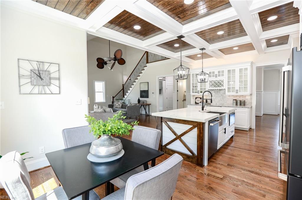 4396 Landfall DR