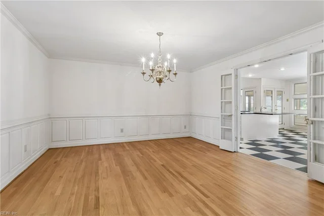 60 N Willard Avenue, photo 4 of 38