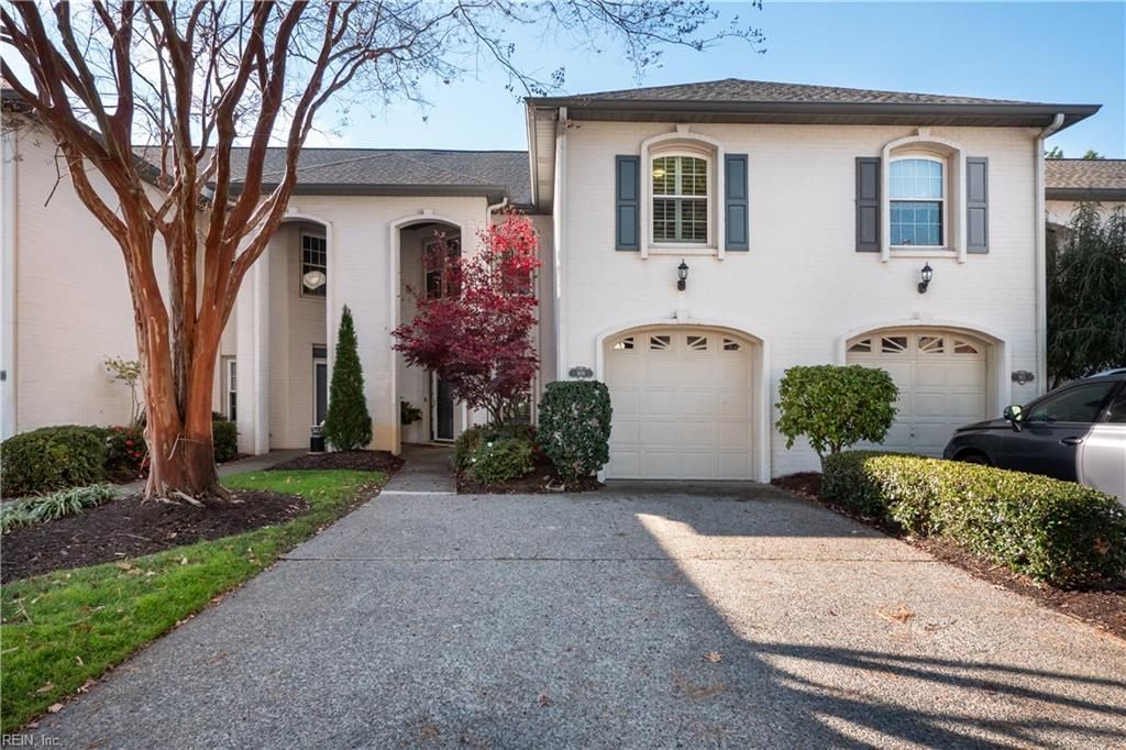 Photo of 909 Royal Cove Way, Virginia Beach, VA 23454 (MLS # 10612826)