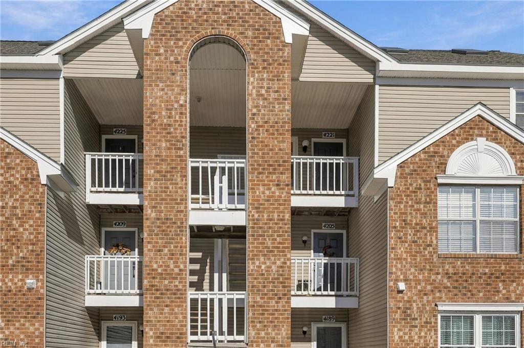 Photo of 4221 Laurel Green Circle, Virginia Beach, VA 23456 (MLS # 10656890)