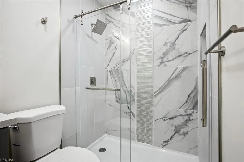 Hampton, Virginia 23666, United States, 3 Bedrooms Bedrooms, ,2 BathroomsBathrooms,Residential,Active,17342