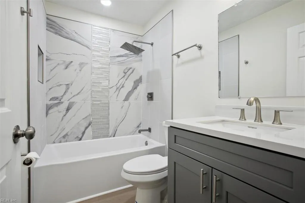 Hampton, Virginia 23666, United States, 3 Bedrooms Bedrooms, ,2 BathroomsBathrooms,Residential,Active,17342