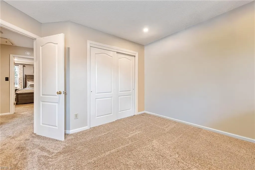 Chesapeake, Virginia 23320, United States, 3 Bedrooms Bedrooms, ,3 BathroomsBathrooms,Residential,Active,237709