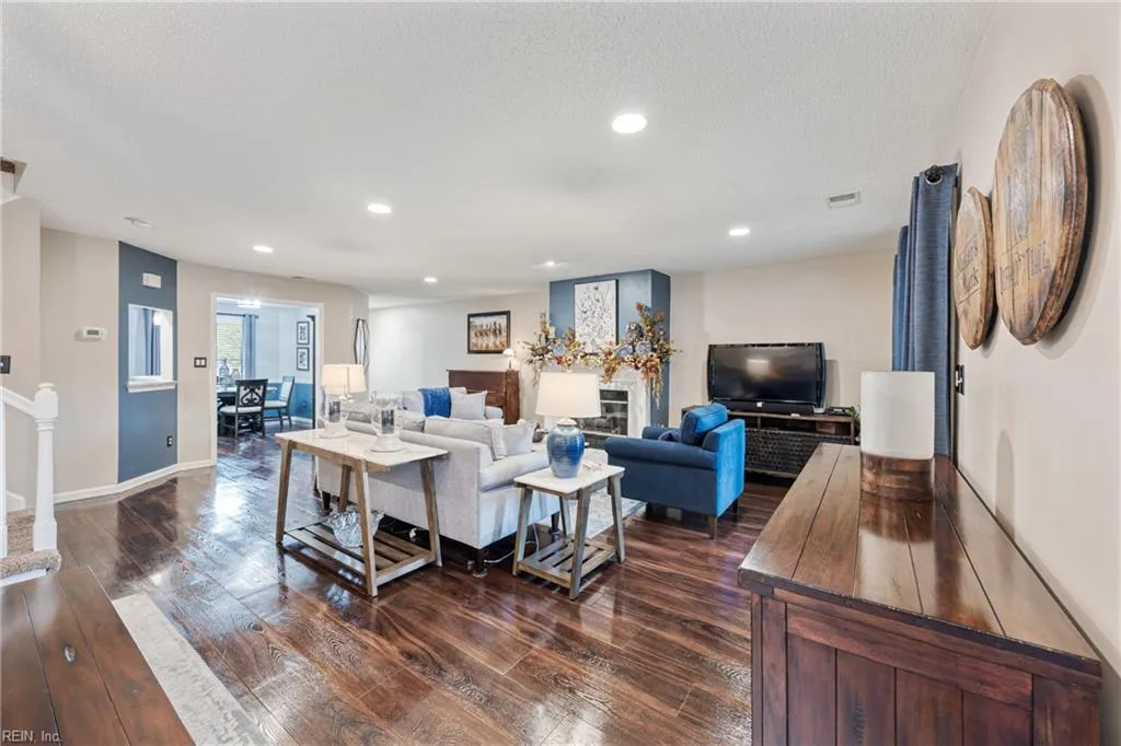 Chesapeake, Virginia 23320, United States, 3 Bedrooms Bedrooms, ,3 BathroomsBathrooms,Residential,Active,237709