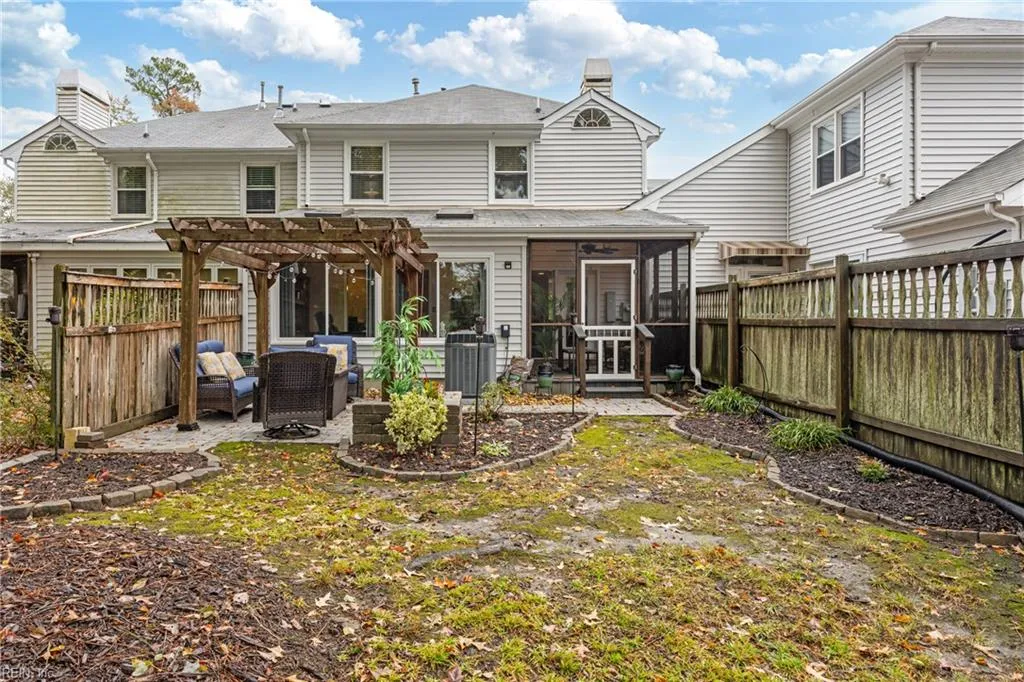 Chesapeake, Virginia 23320, United States, 3 Bedrooms Bedrooms, ,3 BathroomsBathrooms,Residential,Active,237709