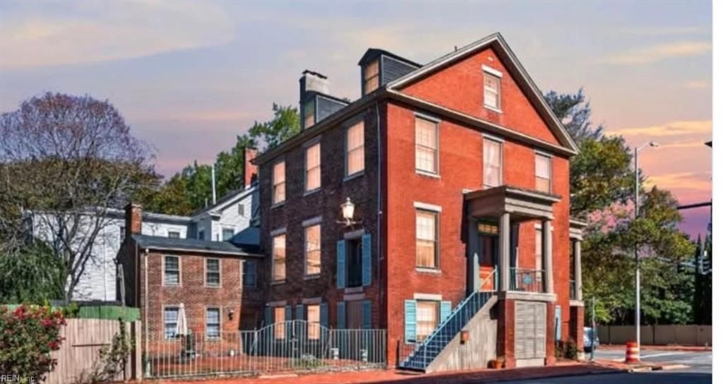 Photo of 422 Crawford Street, Portsmouth, VA 23704 (MLS # 10634914)