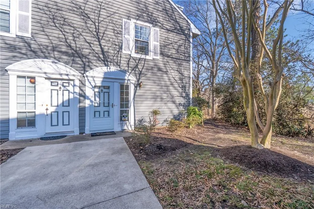 Virginia Beach, Virginia 23462, United States, 2 Bedrooms Bedrooms, ,3 BathroomsBathrooms,Residential,Pending,9254