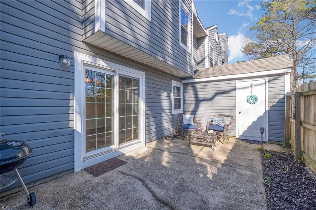 Virginia Beach, Virginia 23462, United States, 2 Bedrooms Bedrooms, ,3 BathroomsBathrooms,Residential,Pending,9254