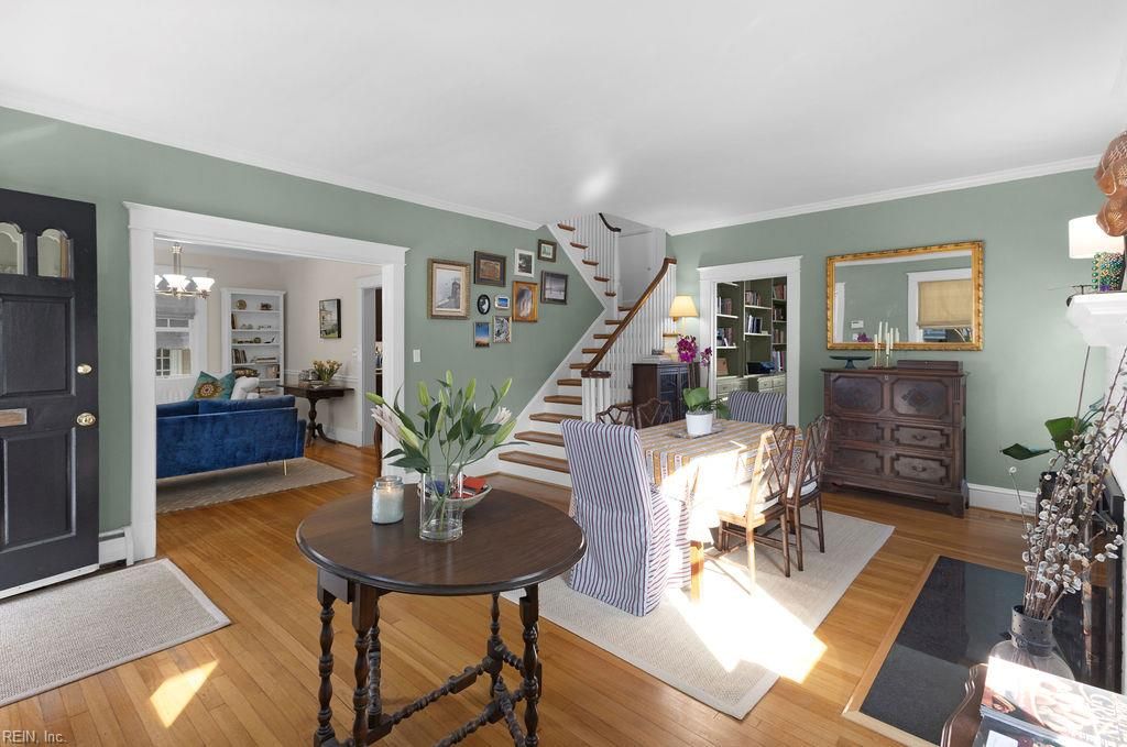 Photo of 1318 Brunswick Avenue, Norfolk, VA 23508 (MLS # 10624918)