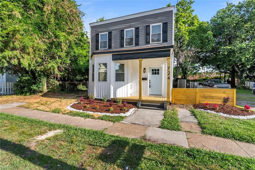 Photo of 724 C Avenue, Norfolk, VA 23504 (MLS # 10641011)