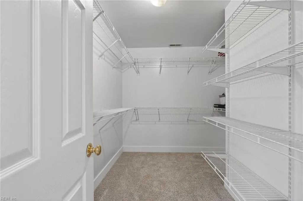 Smithfield, Virginia 23430, United States, 5 Bedrooms Bedrooms, ,3 BathroomsBathrooms,Residential,Active,207377