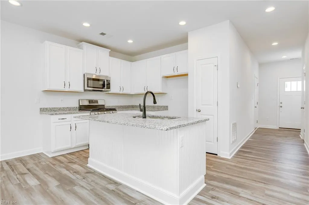 Suffolk, Virginia 23435, United States, 3 Bedrooms Bedrooms, ,3 BathroomsBathrooms,Residential,Active,94806