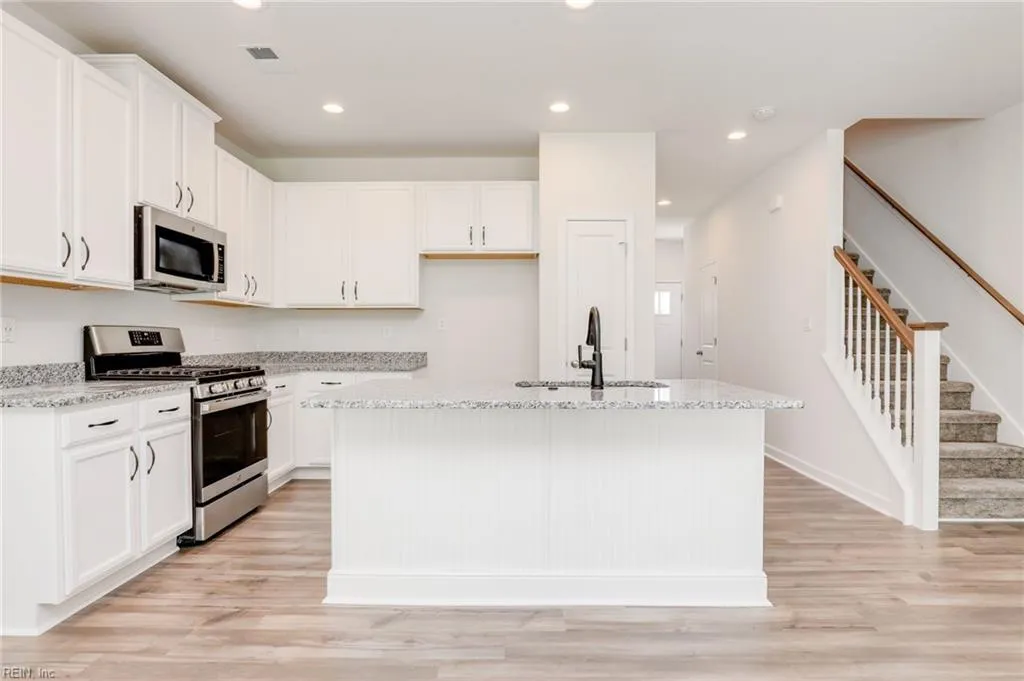 Suffolk, Virginia 23435, United States, 3 Bedrooms Bedrooms, ,3 BathroomsBathrooms,Residential,Active,94806