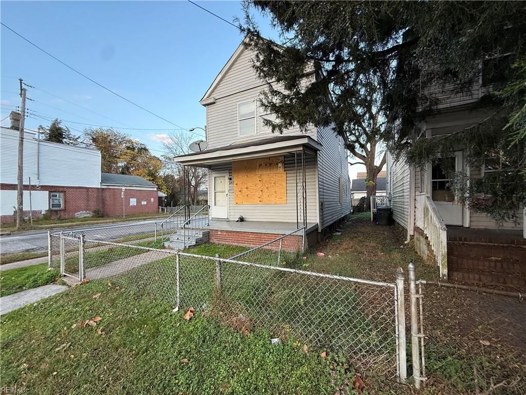 Photo of 2714 Roanoke Avenue, Newport News, VA 23607 (MLS # 10611676)