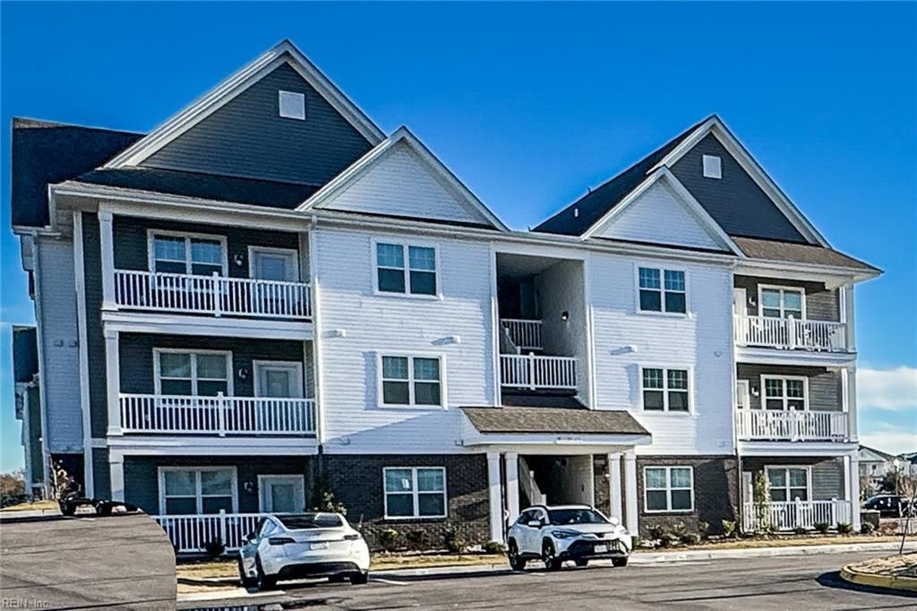 Photo of 1720 Vankar Drive #307, Virginia Beach, VA 23456 (MLS # 10624113)