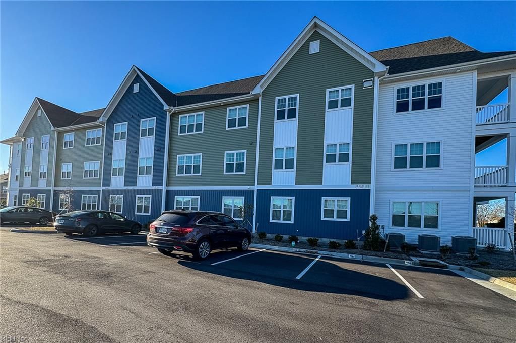 Photo of 1720 Vankar Drive #307, Virginia Beach, VA 23456 (MLS # 10624113)