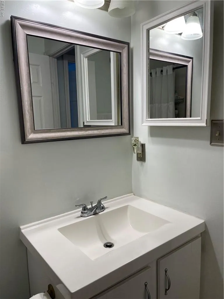 Virginia Beach, Virginia 23453, United States, 3 Bedrooms Bedrooms, ,2 BathroomsBathrooms,Residential,Active,189292