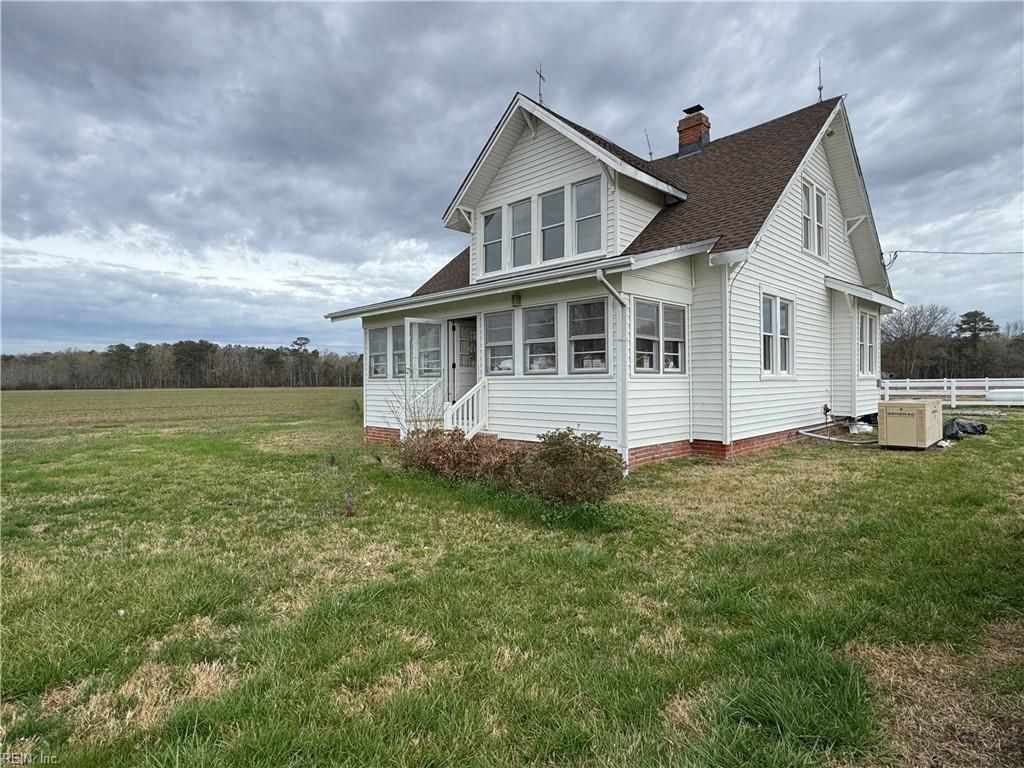 Photo of 5981 Fitztown Road, Virginia Beach, VA 23457 (MLS # 10629353)