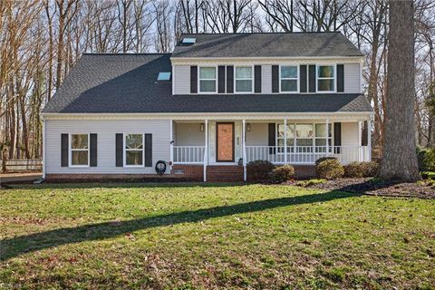 Photo of 317 Lakeland Crescent, Yorktown, VA 23693 (MLS # 10623665)