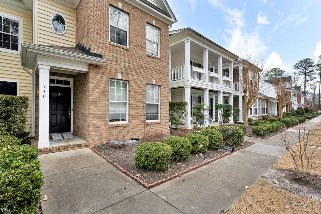 940 Sugar Oak DR