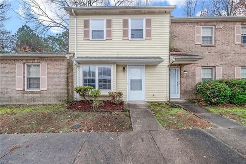Photo of 1 Penn Circle #B, Newport News, VA 23606 (MLS # 10608067)