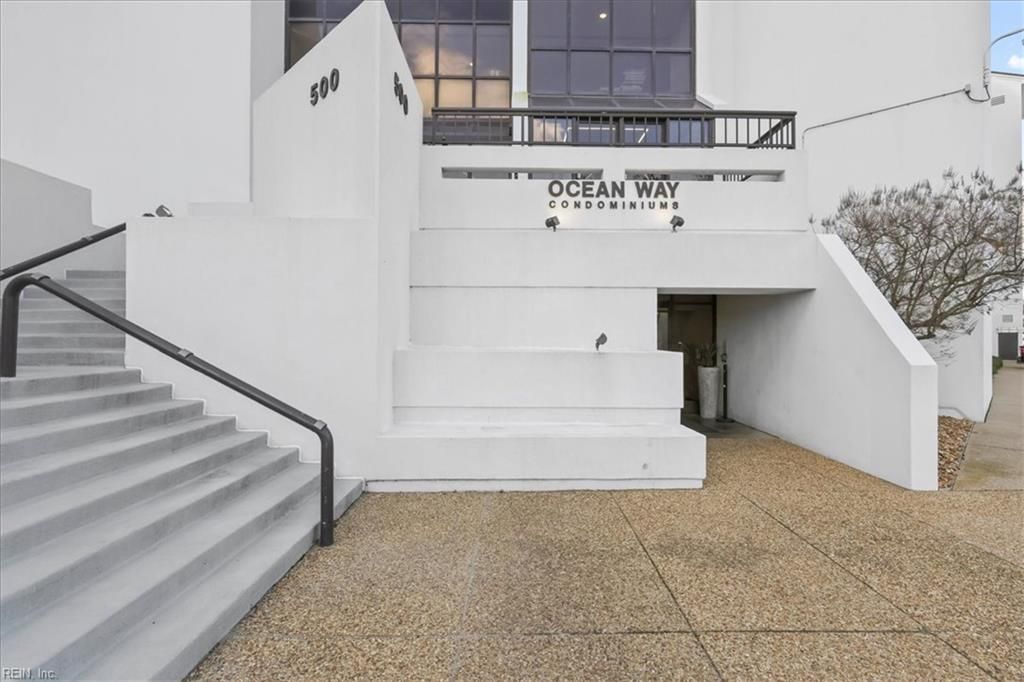 Photo of 500 Winston Salem Avenue #207, Virginia Beach, VA 23451 (MLS # 10622918)