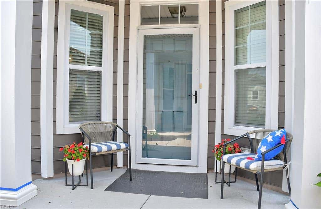 Photo of 419 Heartfield Drive, Chesapeake, VA 23322 (MLS # 10648866)