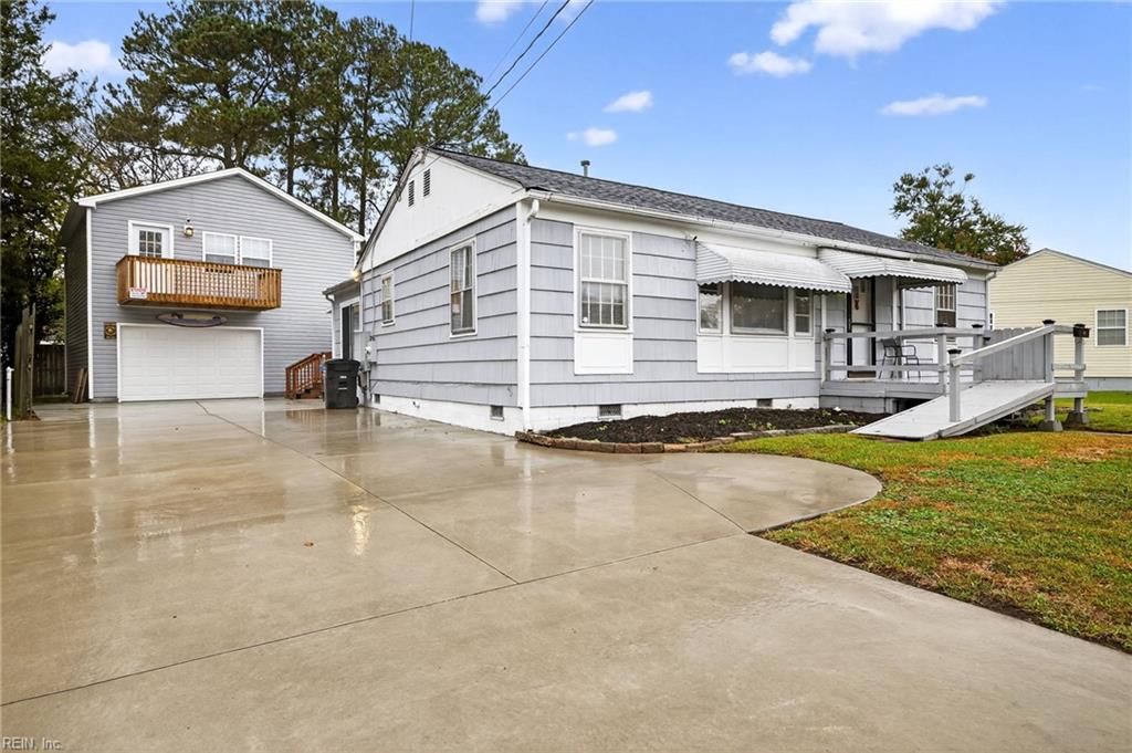 Photo of 112 Green Meadow Drive, Portsmouth, VA 23701 (MLS # 10608202)