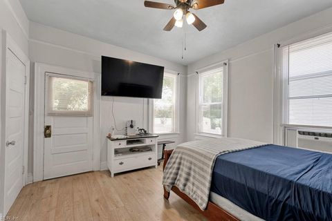 Triplex in Norfolk VA 1619 Saint Denis Avenue 12.jpg