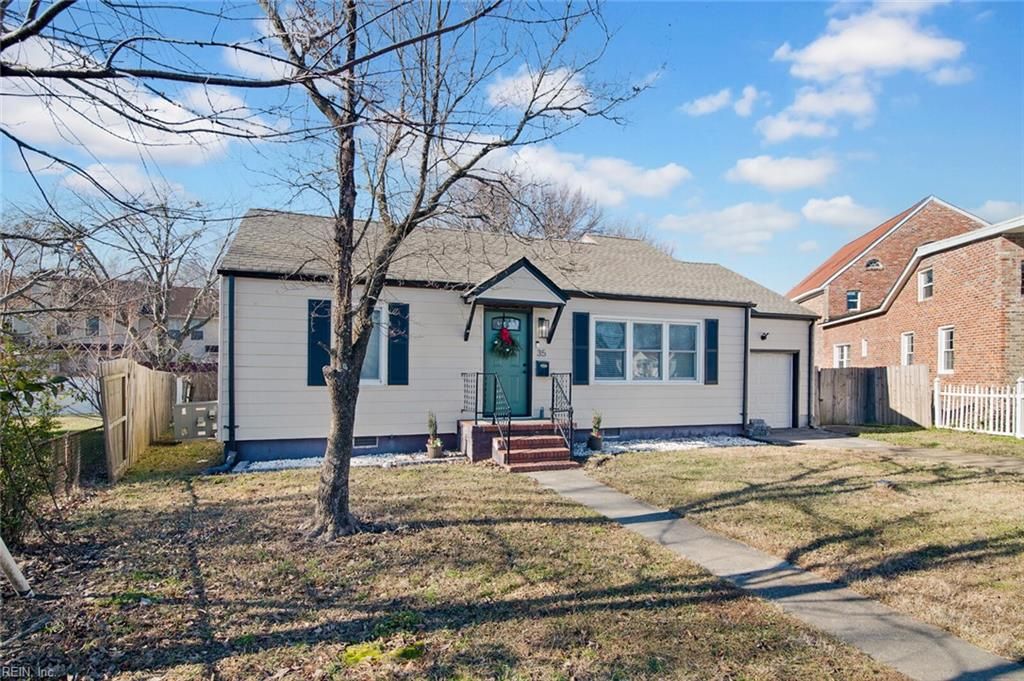 Photo of 35 Clayton Drive, Hampton, VA 23669 (MLS # 10613876)