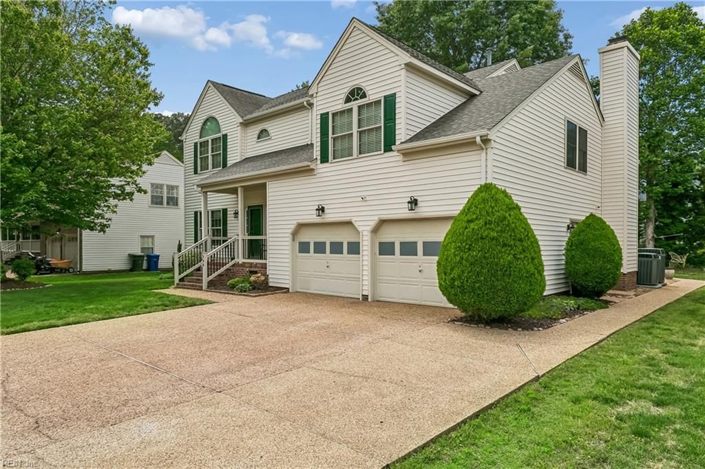 Photo of 348 Lynchburg Drive, Newport News, VA 23606 (MLS # 10632233)