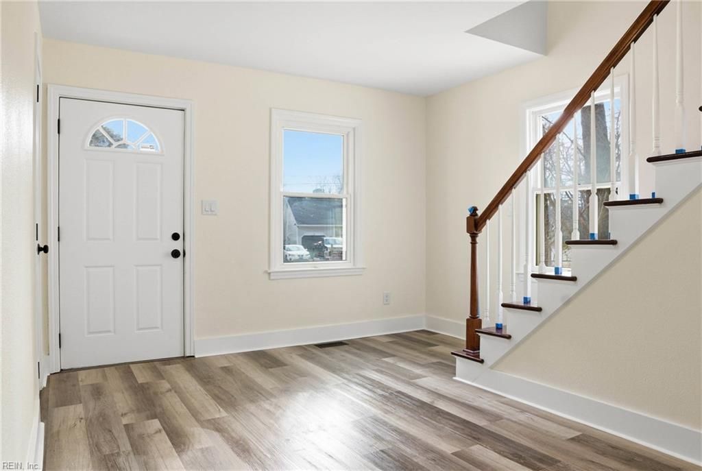 Photo of 2 Park Manor Road, Portsmouth, VA 23701 (MLS # 10622770)