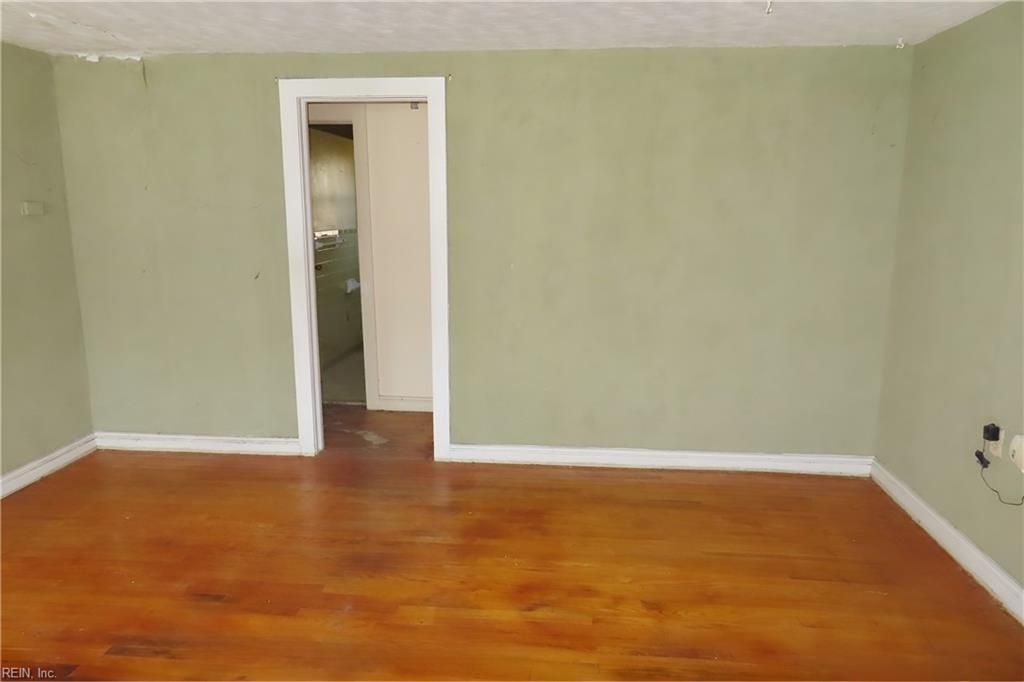 Photo of 618 Hollywood Avenue, Suffolk, VA 23434 (MLS # 10630073)