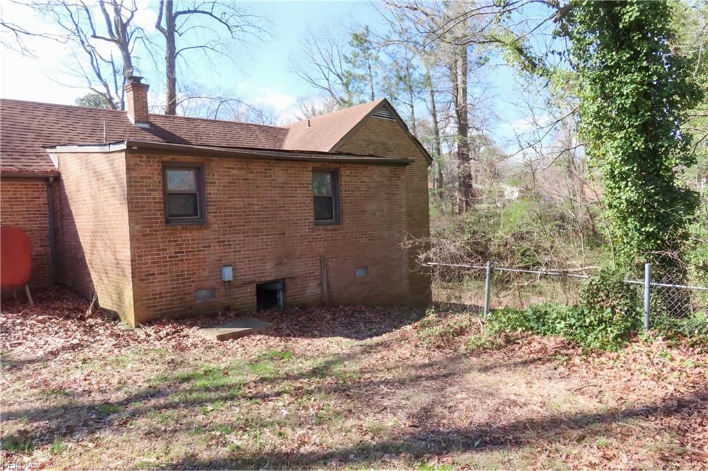 Photo of 618 Hollywood Avenue, Suffolk, VA 23434 (MLS # 10630073)