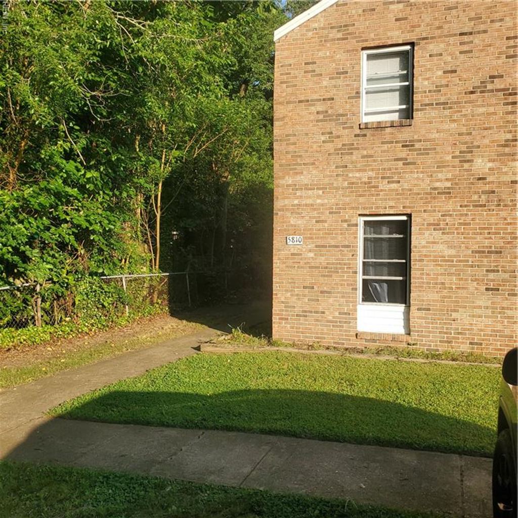 Photo of 5810 Layton Street, Virginia Beach, VA 23462 (MLS # 10634265)