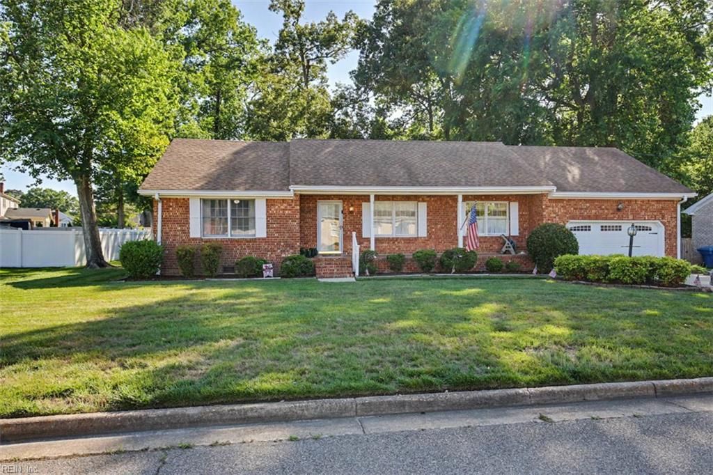 Photo of 637 Reasor Drive, Virginia Beach, VA 23464 (MLS # 10637308)